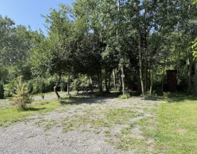 CAMPING PITCH 10